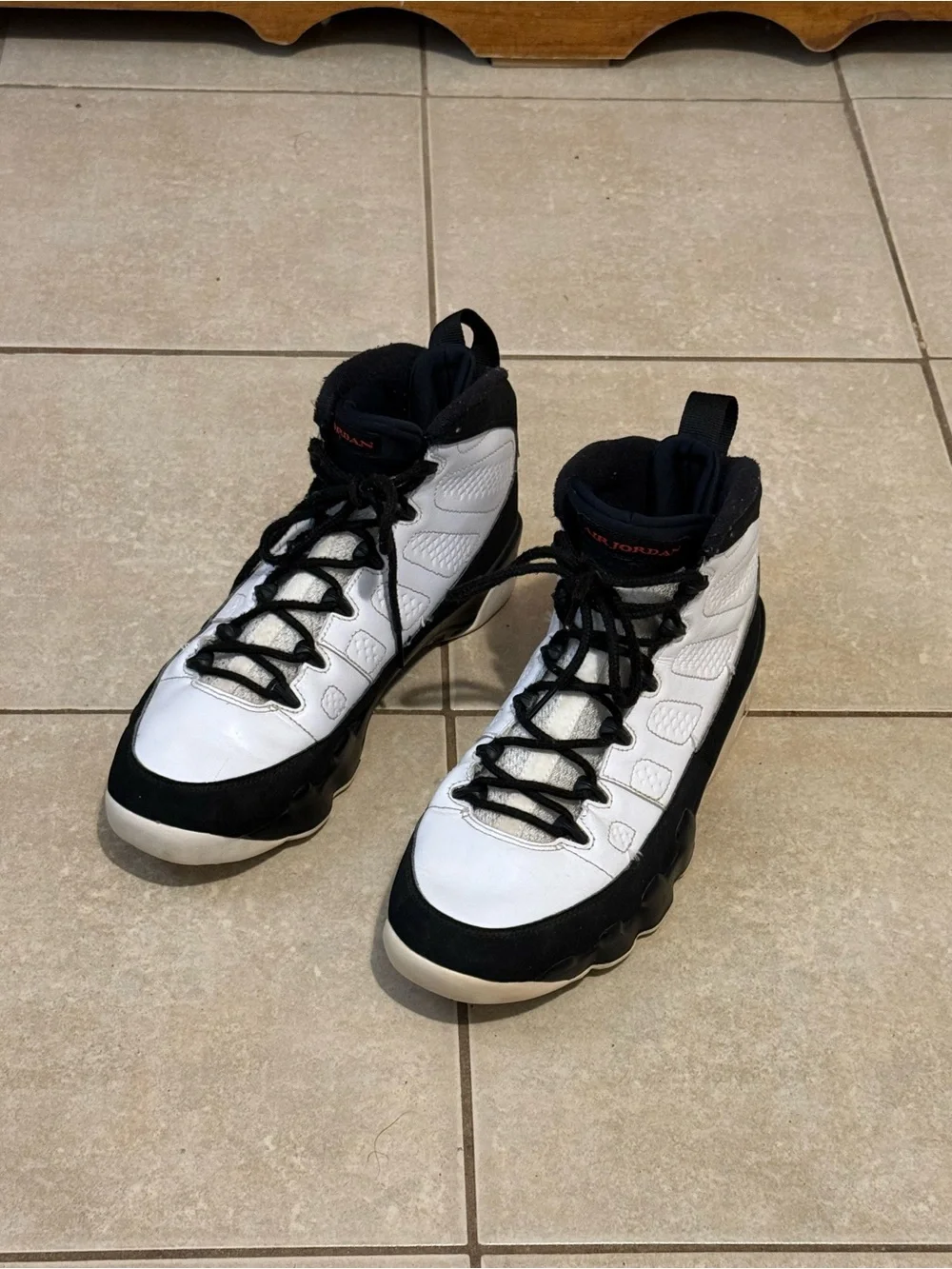 Air Jordan 9 Retro Space Jam  Black White 2016  302370-112 Size 10.5 Used
